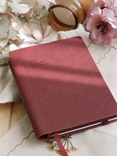 Nova Crafts Two Thousand Twenty Six Haftalık Ajanda Bordo