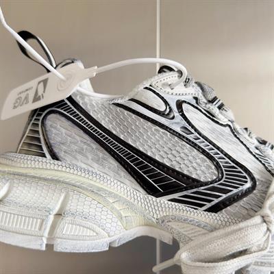 Balenciaga 3XL Sneaker – Black-White Dual-Layer Chunky Sole Edition