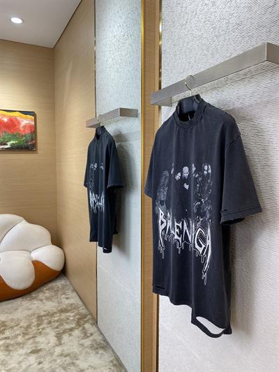 Balenciaga Band Graphic Distressed T-Shirt – Oversized & Unisex