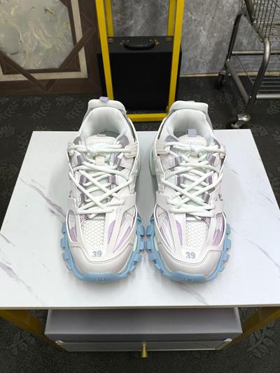 Balenciaga CARGO Round-Toe Lace-Up Red Sneakers – Retro Chunky Design