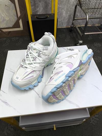 Balenciaga CARGO Round-Toe Lace-Up Red Sneakers – Retro Chunky Design