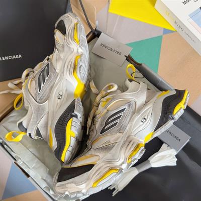 Balenciaga Cargo Sneaker – Yellow Limited Edition