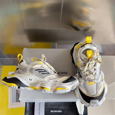 Balenciaga Cargo Sneaker – Yellow Limited Edition