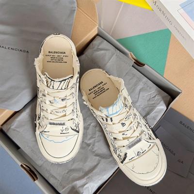 Balenciaga Paris Sneakers – Cream Distressed Graffiti Canvas Edition