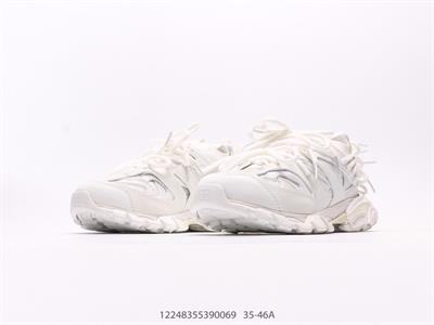 Balenciaga Phantom Sneaker – Retro-Inspired Streetwear Icon