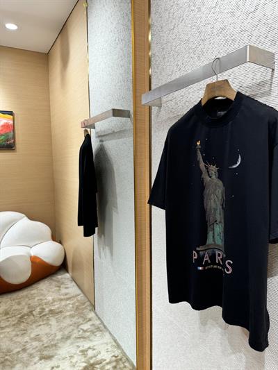 Balenciaga Statue of Liberty Distressed Oversized T-Shirt – Black