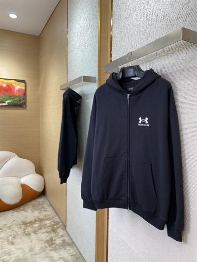 Balenciaga x Under Armour Sweatshirt – Oversized Fit & Premium Cotton
