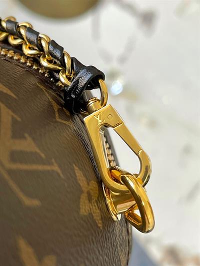 Louis Vuitton Tote Handbag – LV Monogram Denim