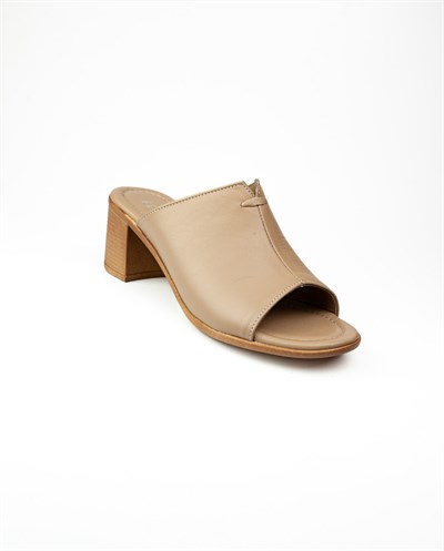 Babalı 1513 Bej Deri Topuklu Günlük Kadın Terlik 