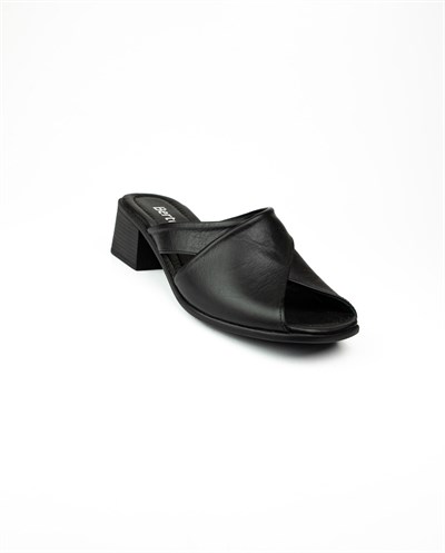 Babalı 4804 Siyah Deri Topuklu Günlük Kadın Terlik 