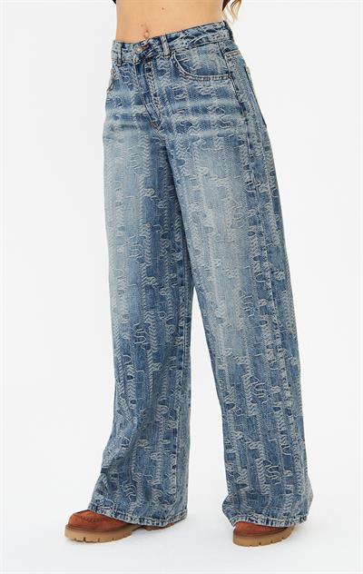 Jakarlı Eskitme Denim Pantolon Mavi