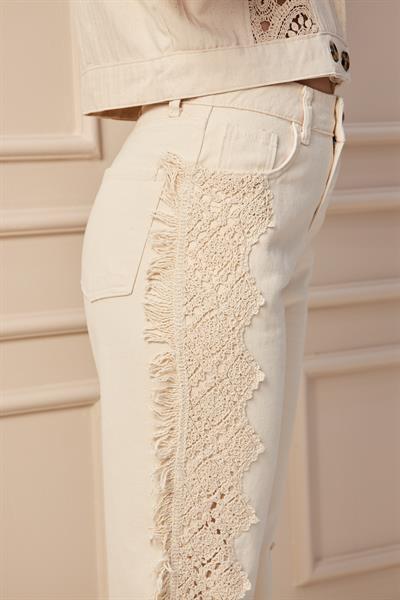 Nakış İşlemeli Ekru Bohem Gabardin Pantolon
