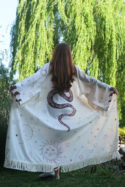 Şahmaran Desenli Kimono - Viskon Hafifliği ve Konforu
