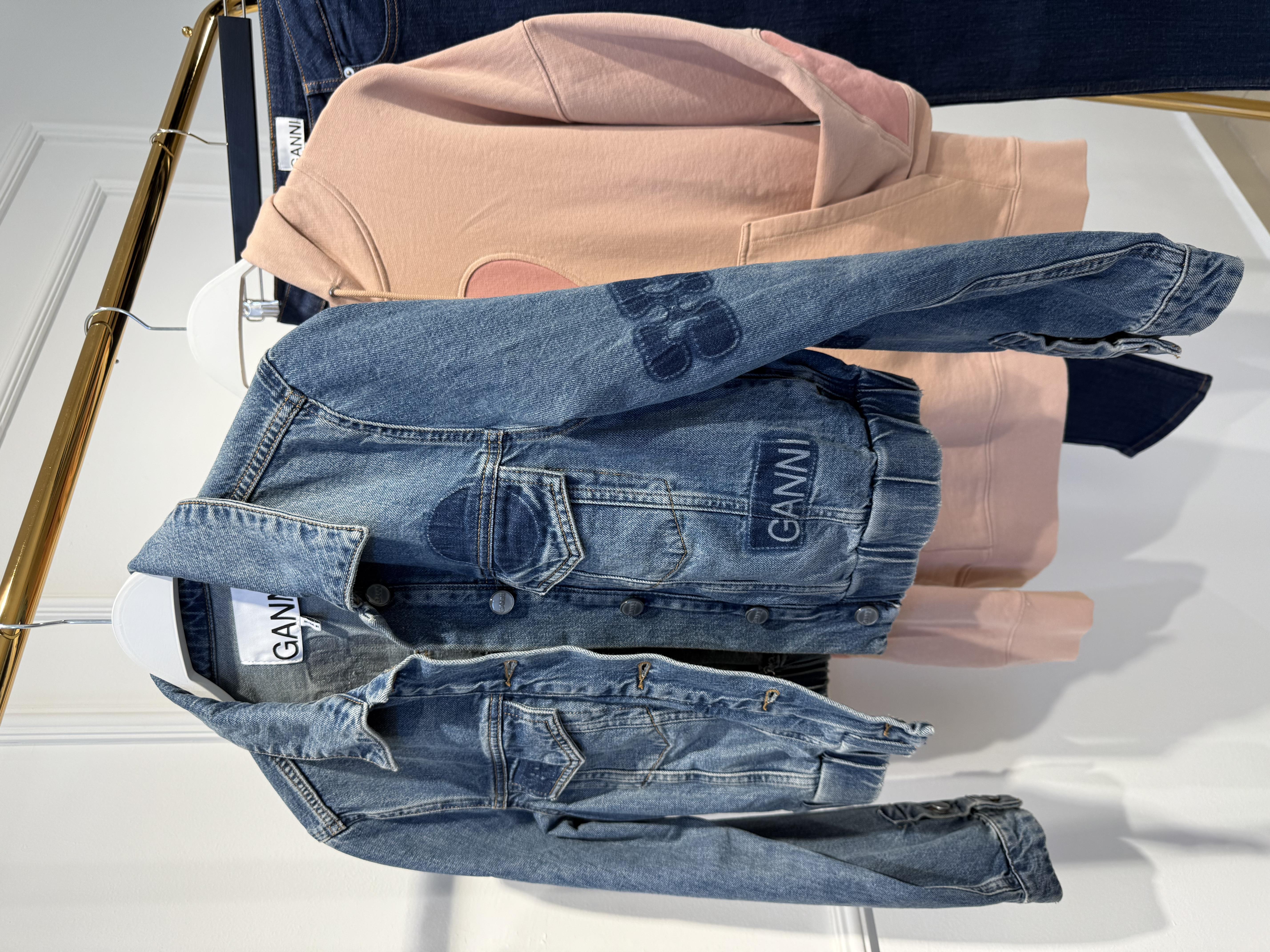 Yama Detaylı Kot Ceket