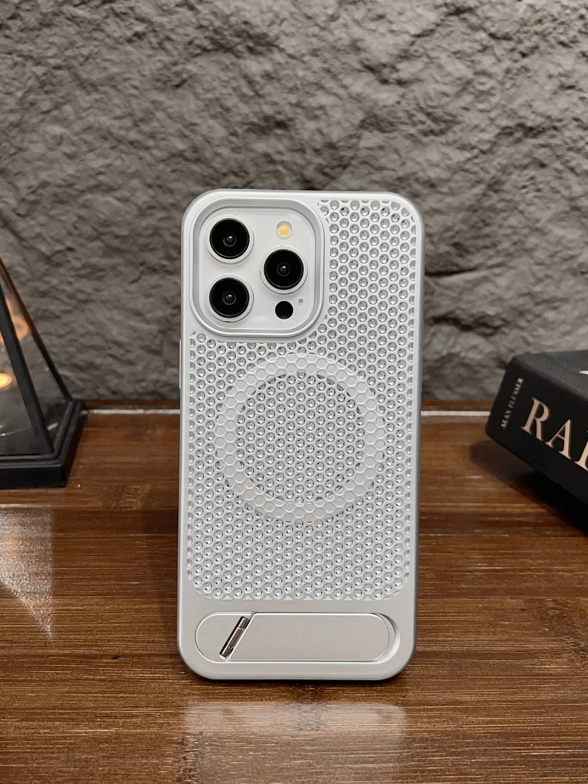 MagStand White Iphone Kılıfı