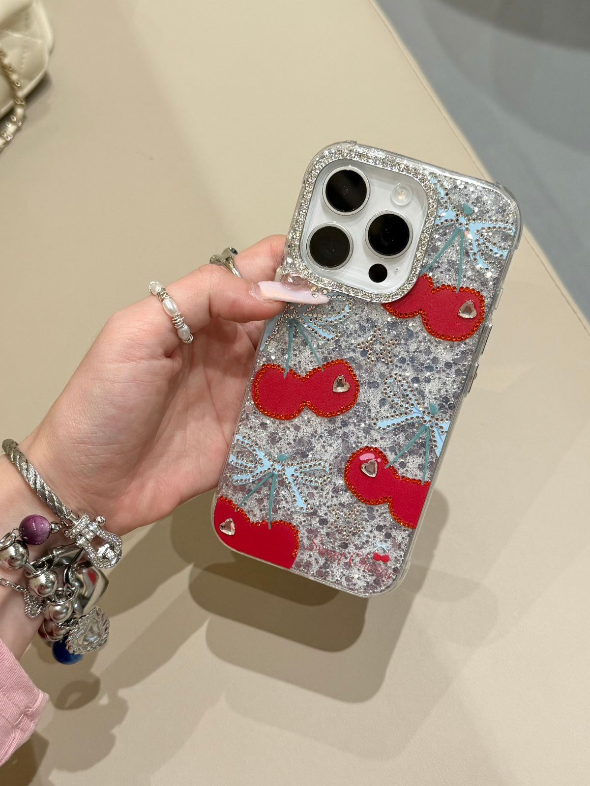 Glam Cherry Iphone Kılıfı
