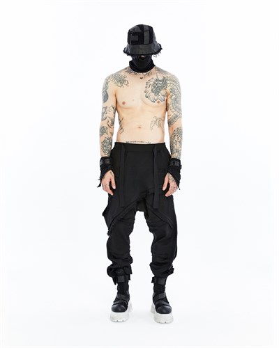 SPLIT ZIP PANTS