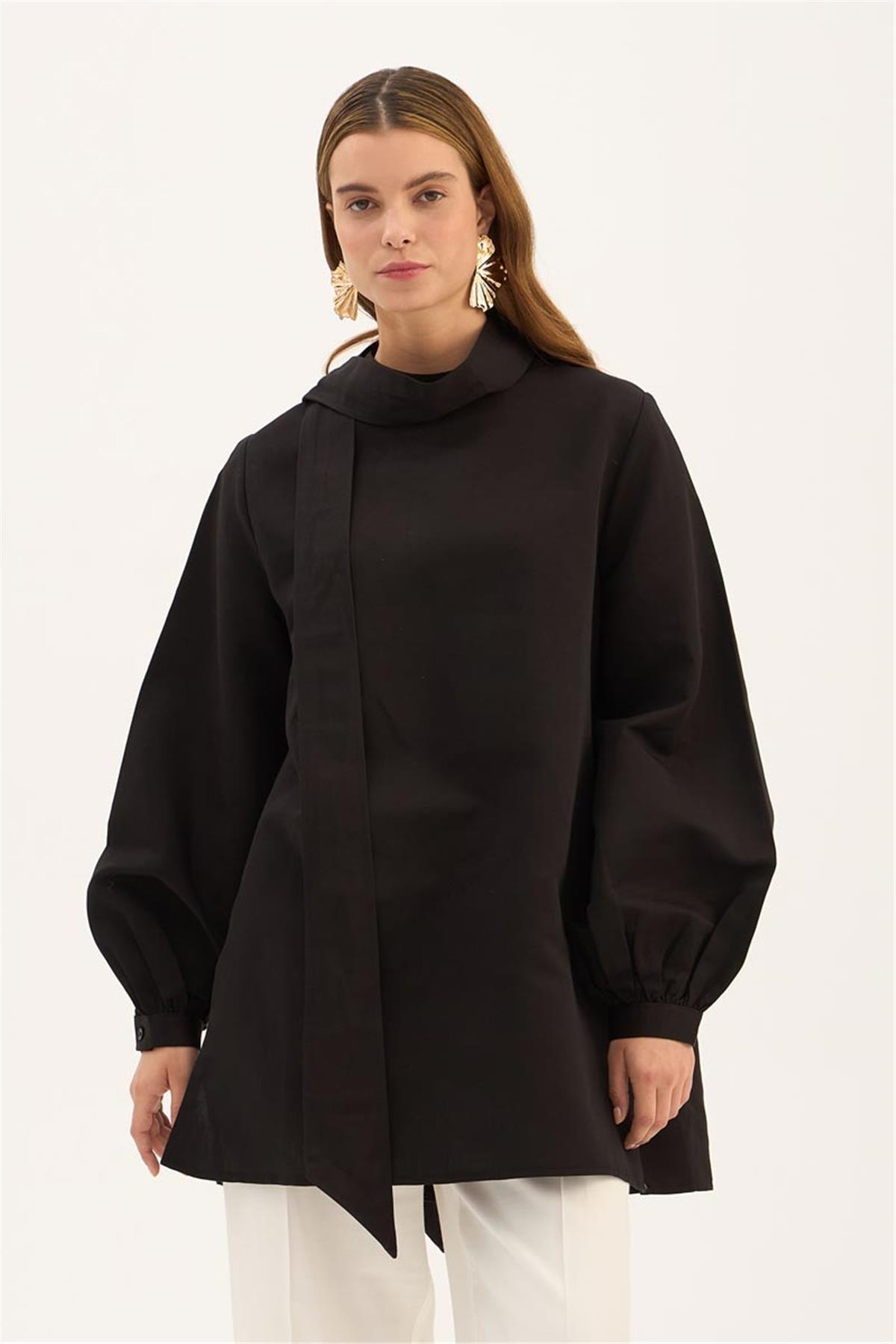 Çıkabilir Fiyonklu Bluz Siyah