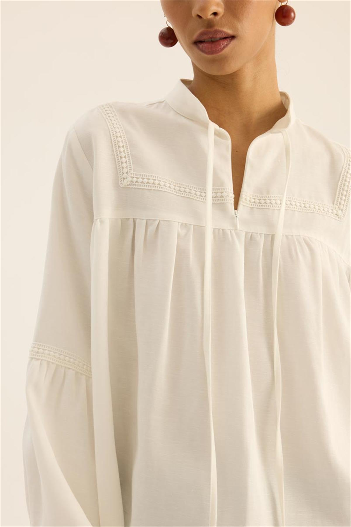 Dantel Ara Şeritli Bluz Ekru