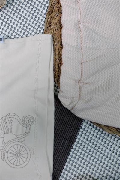 Bisikletli Ayıcık Desenli Polo Yaka Tişört ve Şort Takımı Bej