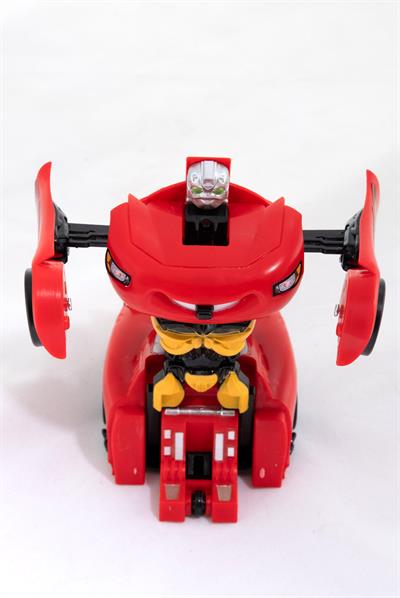 Oyuncak Robota Dönüşen Oyuncak Araba