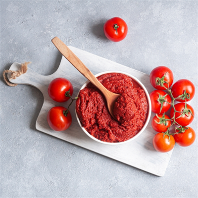 El Yapımı Domates Salçası – 1 Kg Doğal, Katkısız, Geleneksel Tat