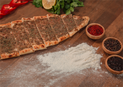 Etli Pide (1 Tek) – Taş Fırından Çıkan Efsane Lezzet!