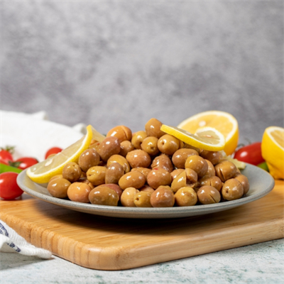 Gemlik Yeşil Zeytin (1 kg) – Hafif Ekşi, Bol Etli, Tam Kıvamında