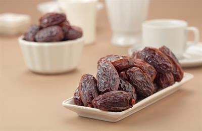 Medine Hurması (1 kg) – Doğallığın ve Lezzetin İslami Kalbi