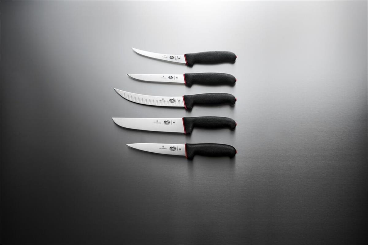 ​​​​Victorinox 5.6613.15D 15cm Siyah Esnek Sıyırma Bıçağı, Kaydırmaz Sap