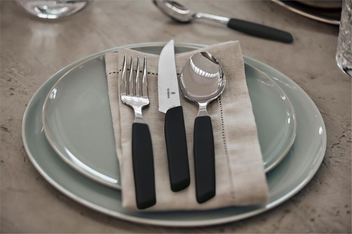 ​Victorinox 6.9093.12W.12 Swiss Modern Siyah Masa Seti, 12 Parça