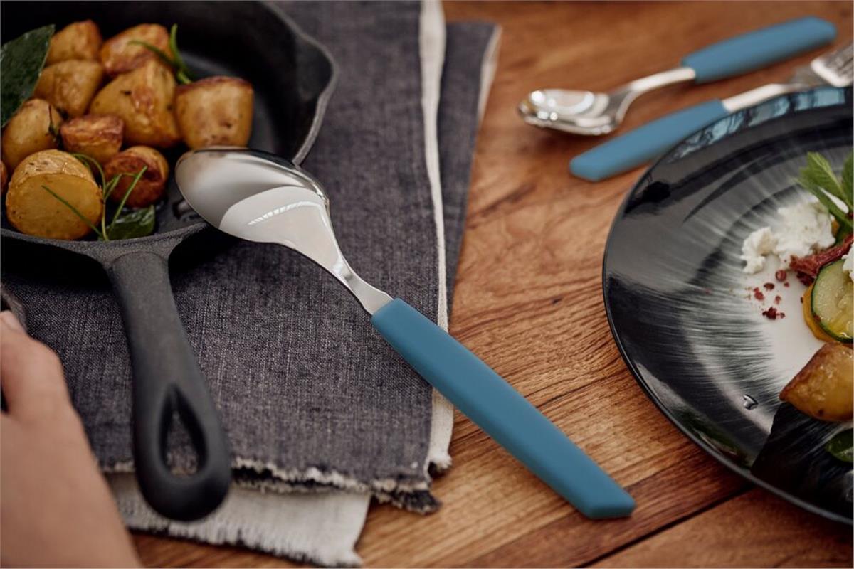 ​Victorinox 6.9096.11W2.24 Swiss Modern Mavi Masa Seti, 24 Parça