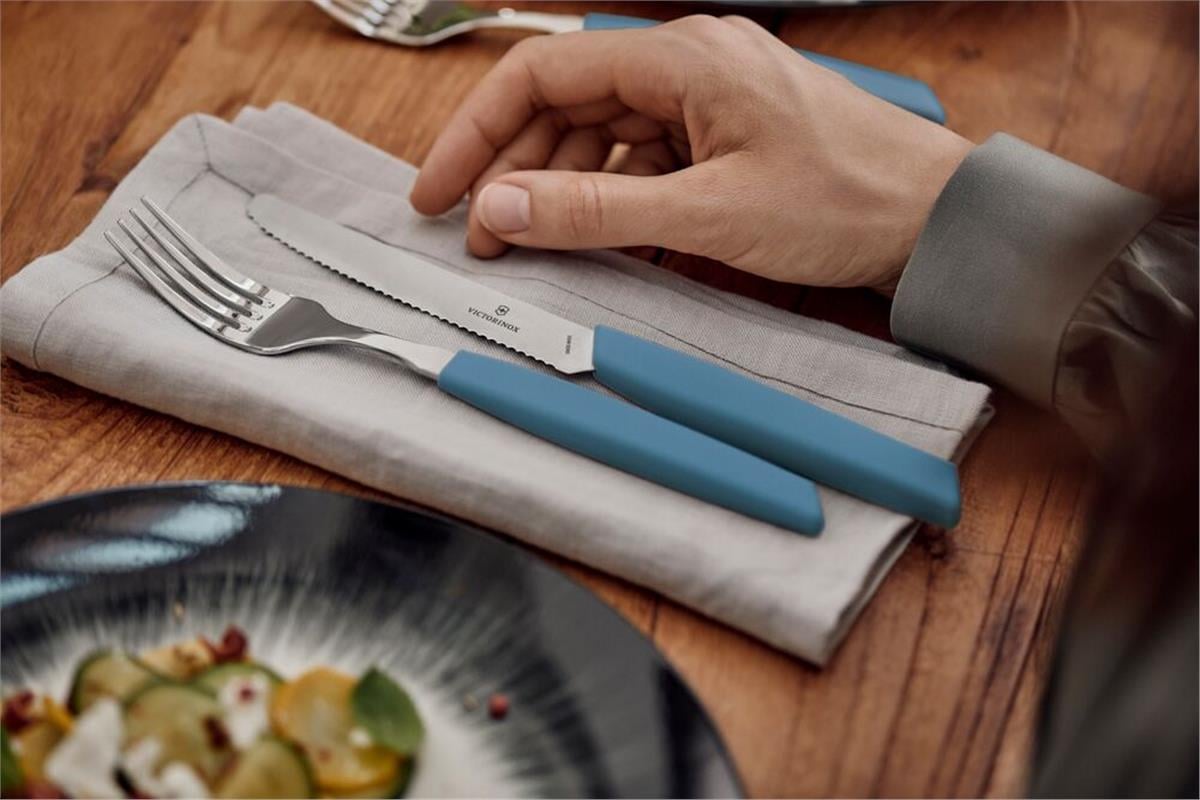 ​Victorinox 6.9096.11W2.24 Swiss Modern Mavi Masa Seti, 24 Parça