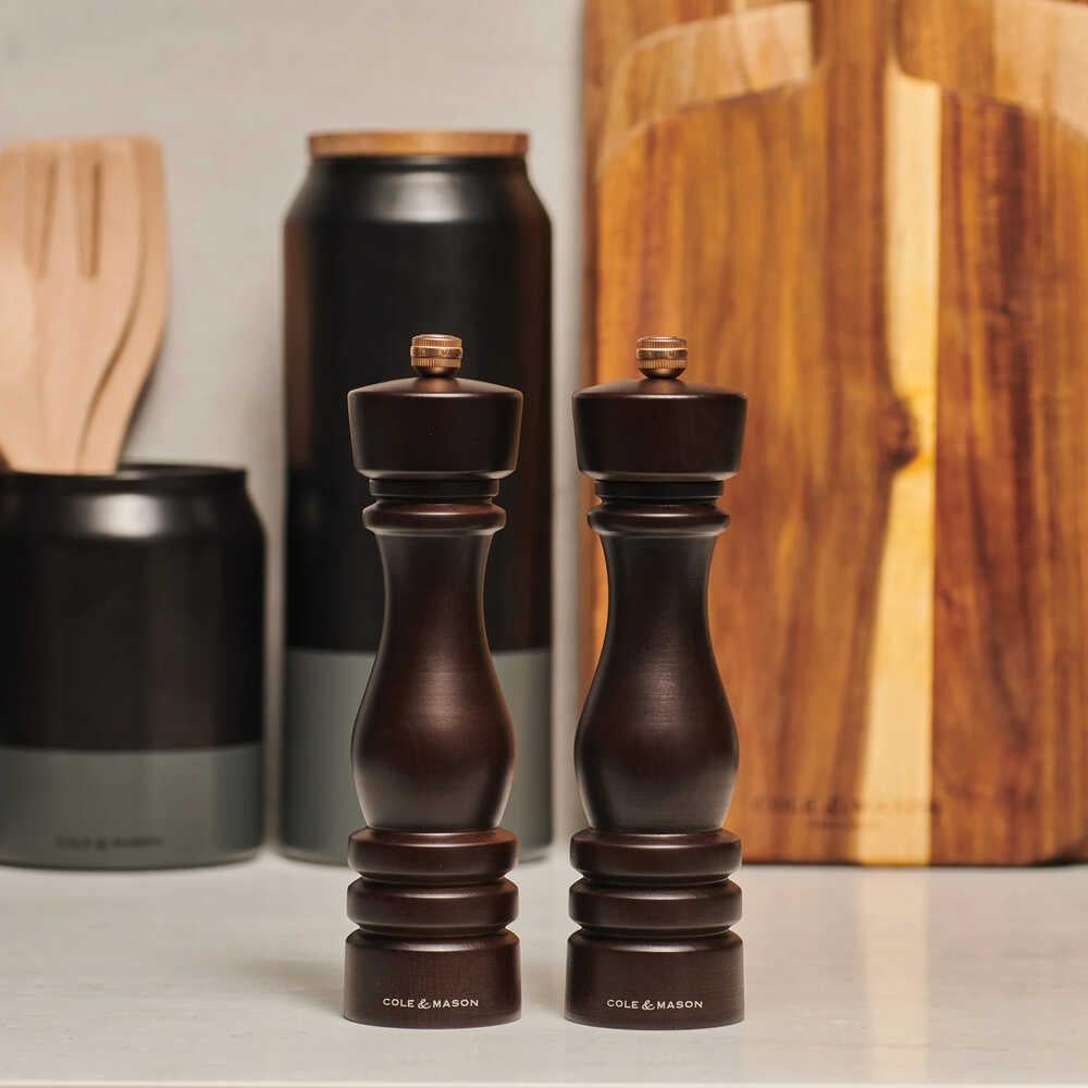Cole & Mason London Çikolata Renkli Ahşap Tuz ve Biber Değirmenleri 220mm