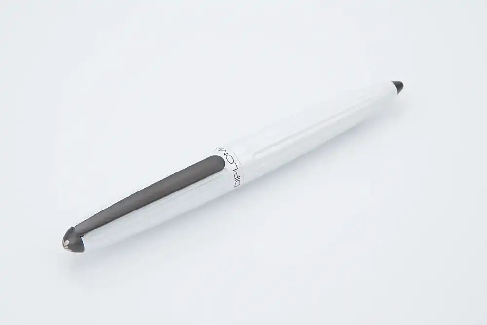 Diplomat 40321030 Aero Pearl White Roller kalem