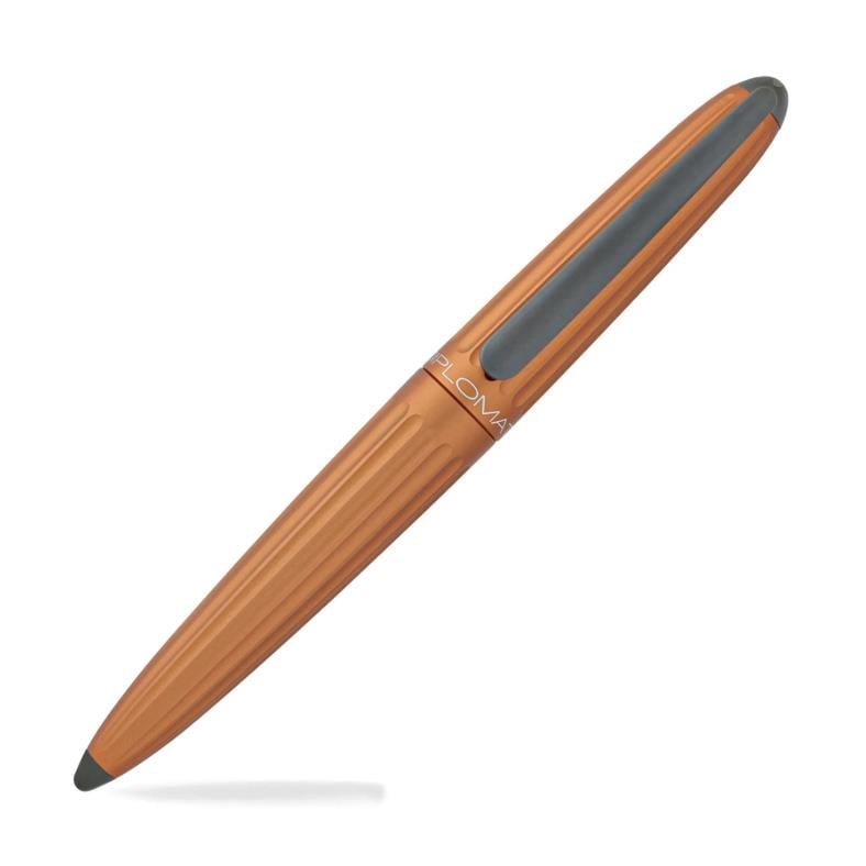 ​​​​​​​Diplomat D40302015 Aero Turuncu Dolma Kalem, Medium 14K Altın Uç