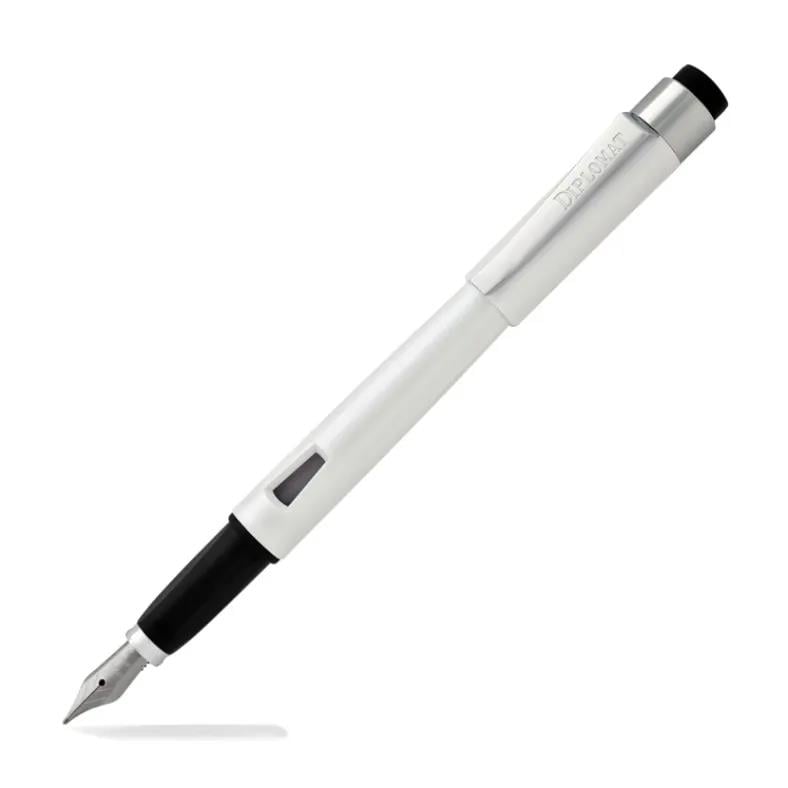 ​​​​​​Diplomat D40901025 Magnum Soft Touch Beyaz Dolma Kalem, Medium Uç