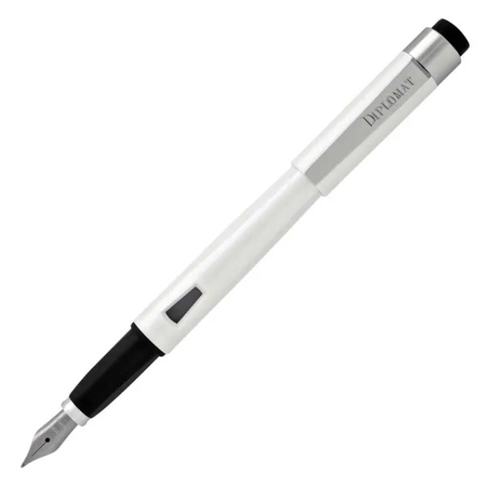 ​​​​​Diplomat D40901028 Magnum Soft Touch Beyaz Dolma Kalem, Bold Uç
