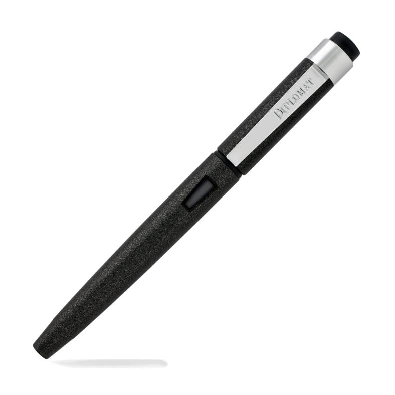 ​​​​Diplomat D40902028 Magnum Soft Touch Beyaz Dolma Kalem, Bold Uç