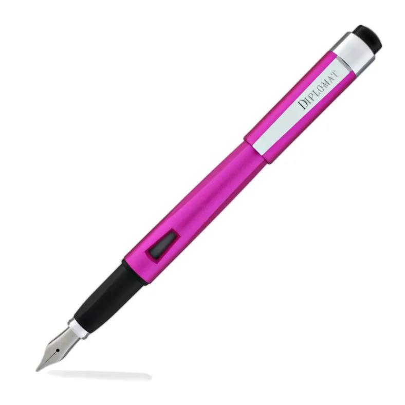 ​​​Diplomat D40909028 Magnum Soft Touch Fuşya Dolma Kalem, Bold Uç
