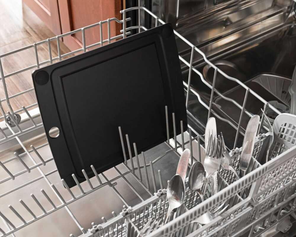 Epicurean AllinOne Serisi Siyah Kesme Tahtası 29x23cm
