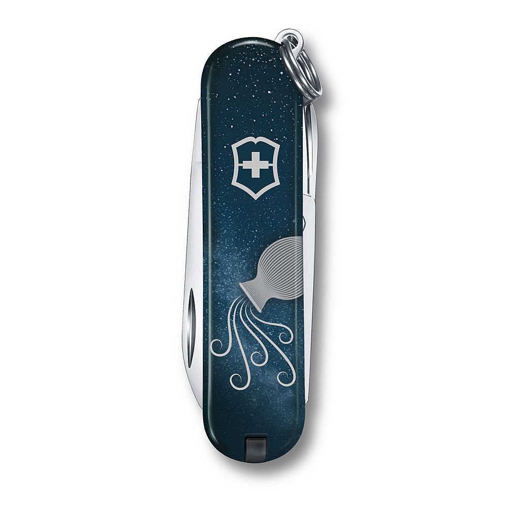Victorinox 0.6223.2AQU Classic SD Zodiac Signs 58mm Çakı, Kova Burcu
