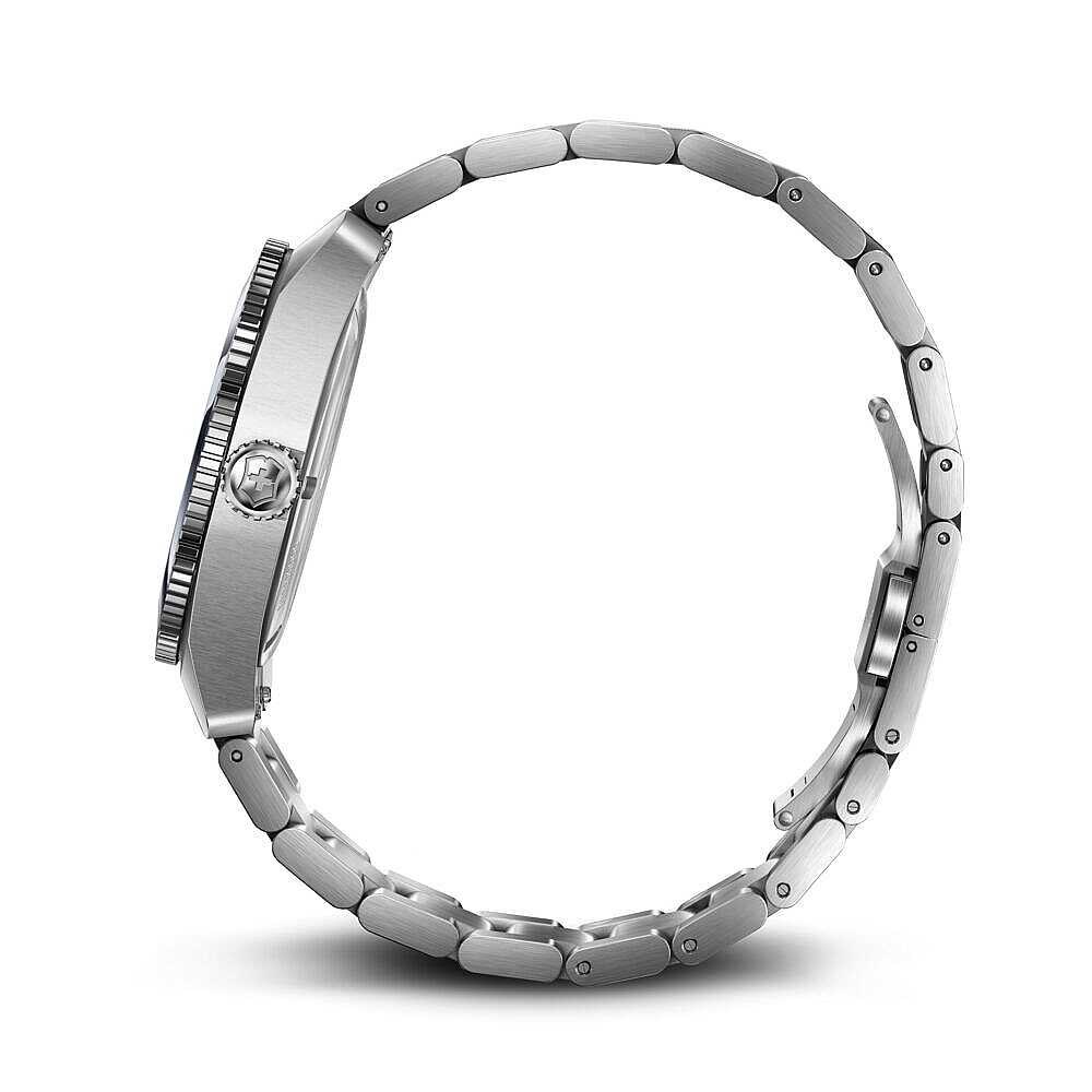Victorinox 242097 Maverick Quartz Erkek Kol Saati
