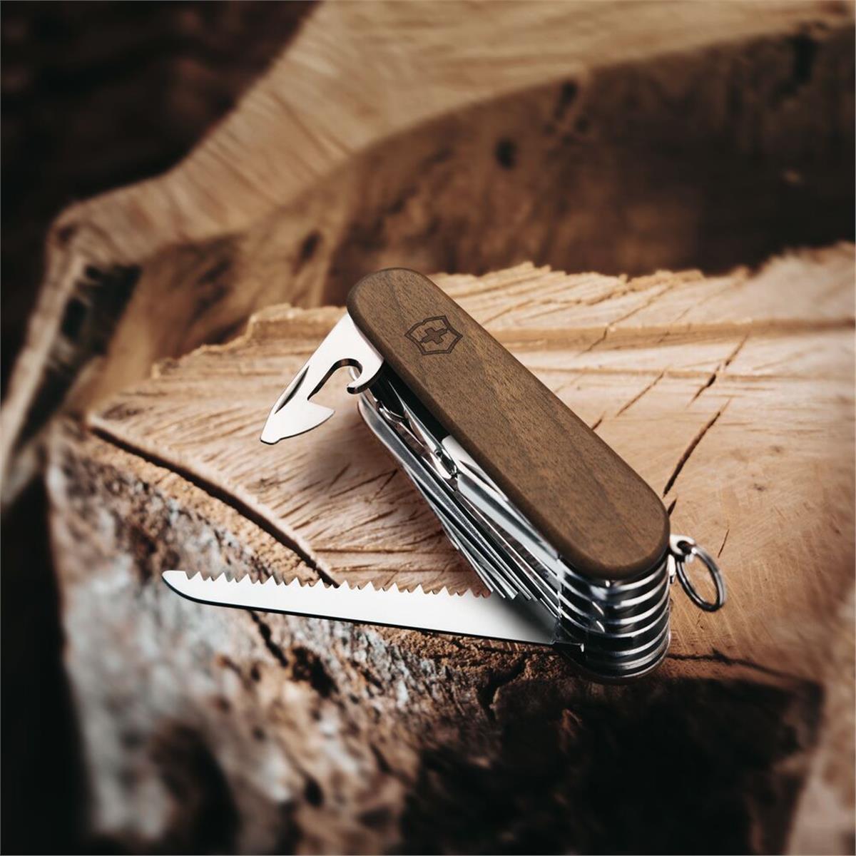 Victorinox 1.6791.63 SwissChamp Ceviz Ağacı Yüzeyli Çakı