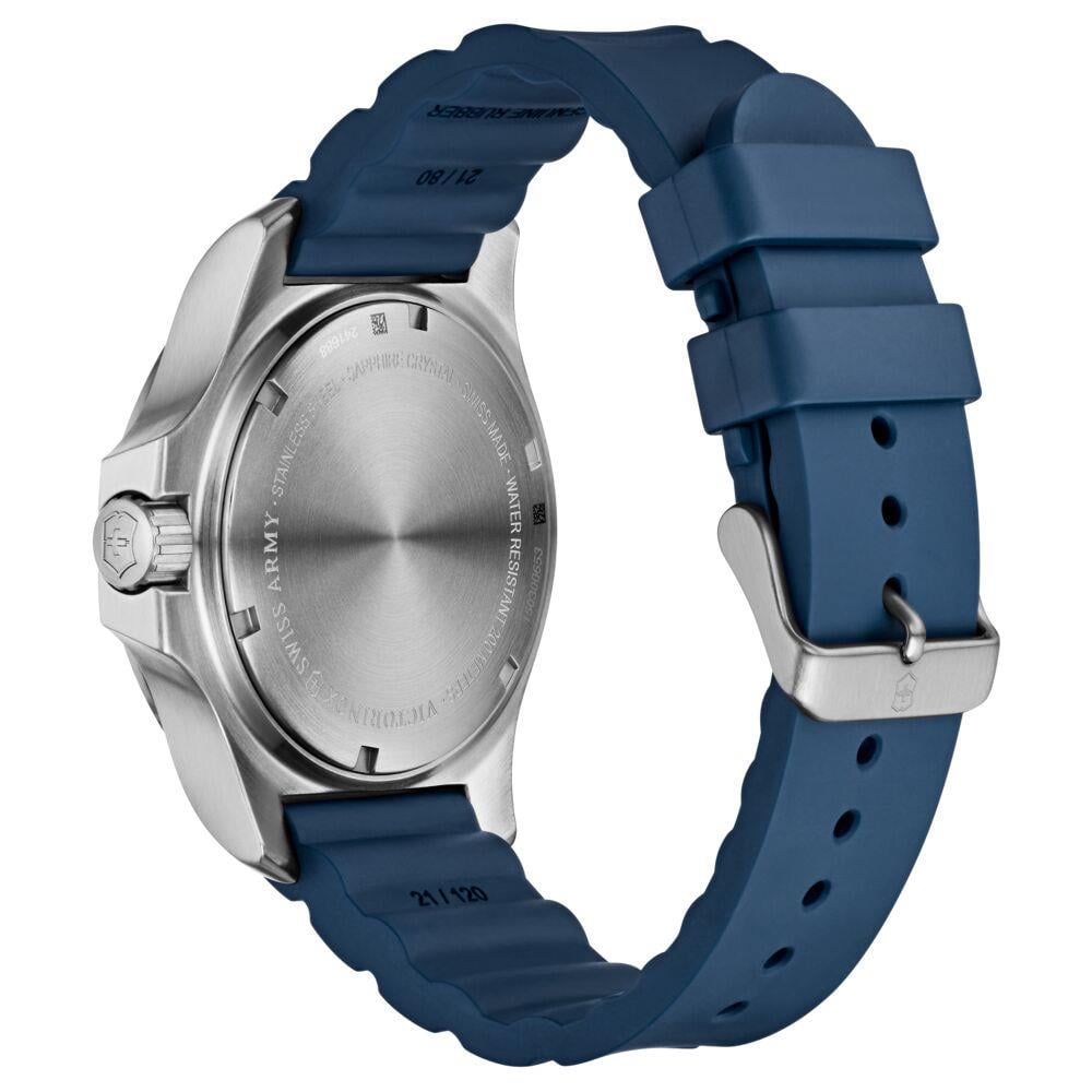 Victorinox 241688.1 I.N.O.X. Quartz Erkek Kol Saati