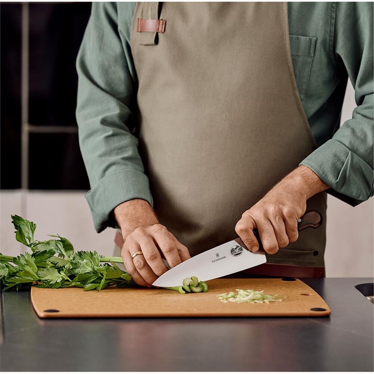 Victorinox 5.2060.20G 20cm Gül Ağacı Ekstra Geniş Dilimleme Bıçağı, Hediye Kutulu