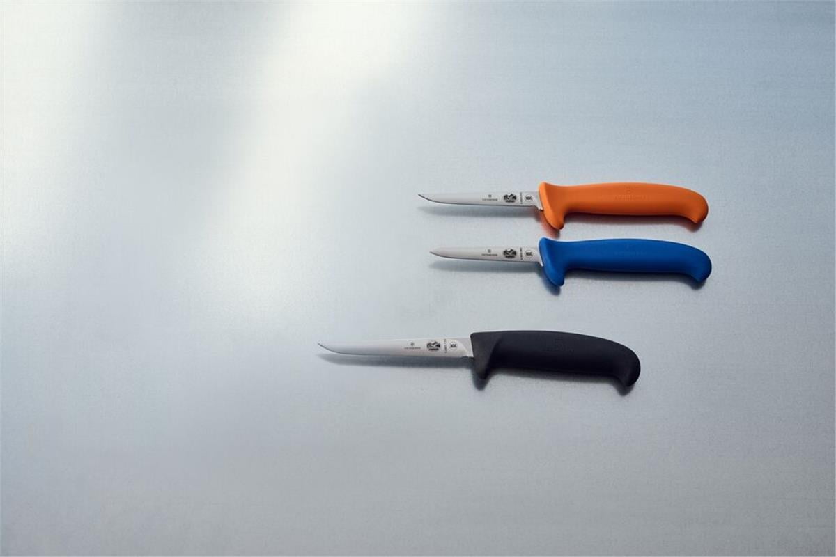 Victorinox 5.5903.11 11cm Siyah Kümes Hayvanları Bıçağı