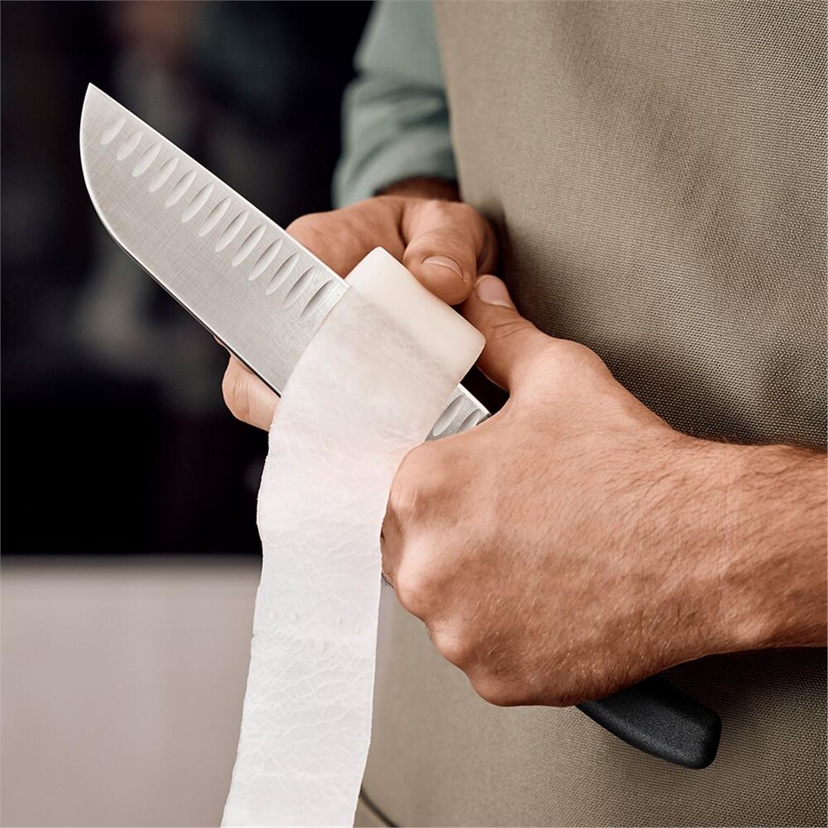 Victorinox 6.8523.17B 17cm Siyah Santoku Bıçağı, Blisterli Paket
