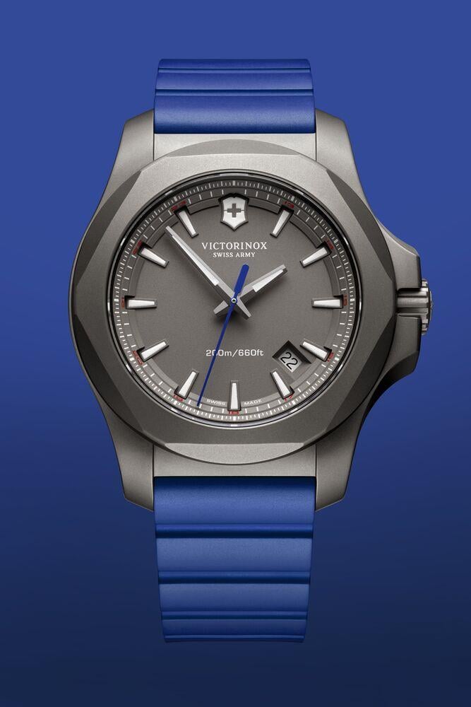 Victorinox I.N.O.X. Quartz Erkek Kol Saati