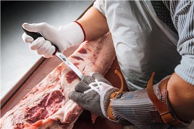 ​​​​Victorinox 5.6503.15D 15cm Siyah Kavisli Kemik Sıyırma Bıçağı, Kaydırmaz Sap